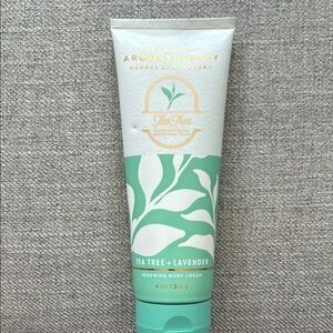 Bath & Body Works Aromatherapy Tea Tree + Lavender Cream